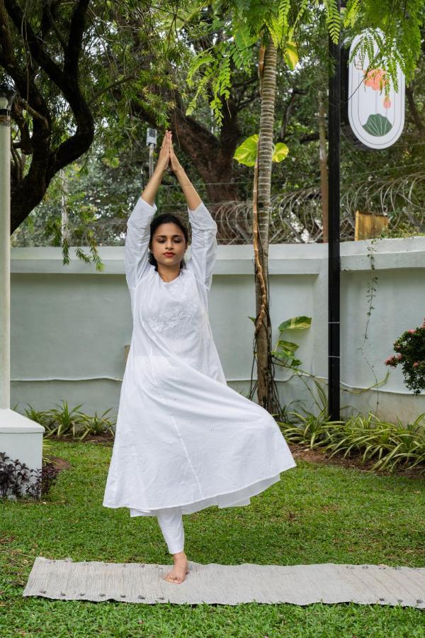 Готель The Sacred Lotus Ayurveda Wellness Retreat Kochi Екстер'єр фото