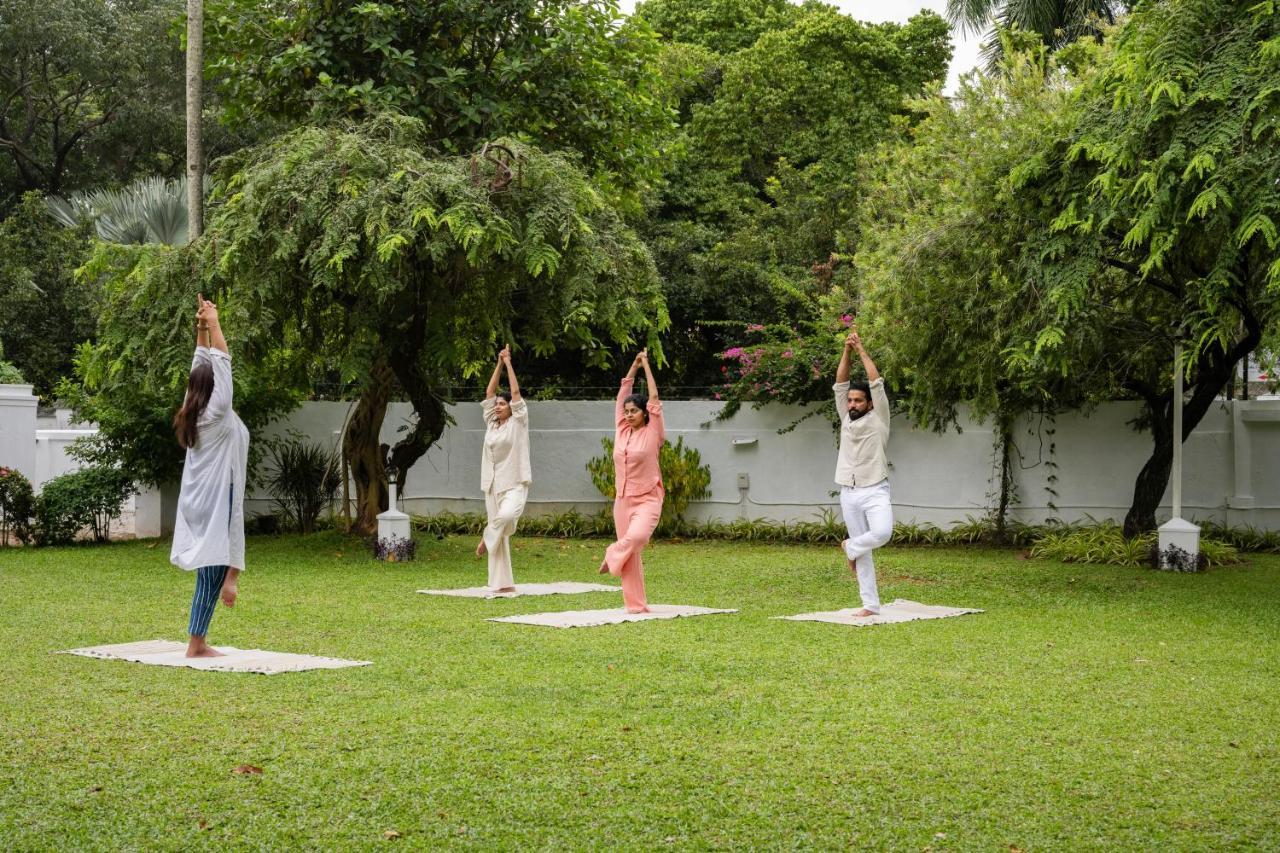 Готель The Sacred Lotus Ayurveda Wellness Retreat Kochi Екстер'єр фото